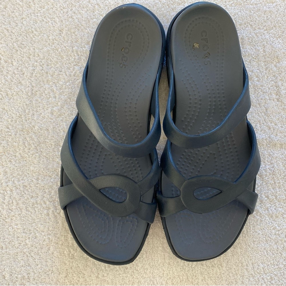 Crocs sandals Sz 9W                             Excellent Pre-Owned Condition